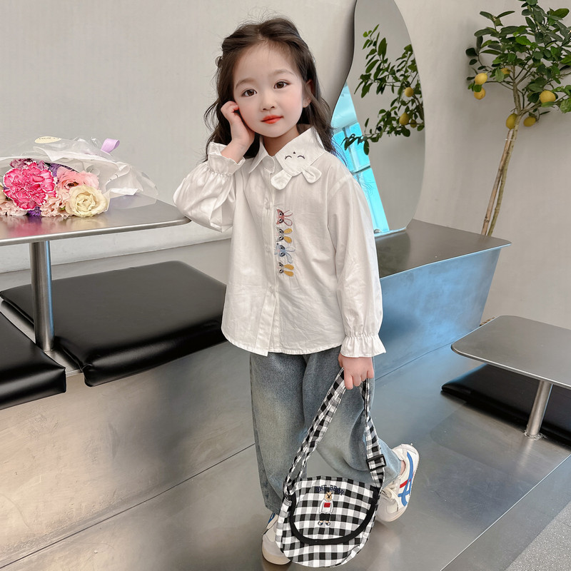 女童春装衬衫2026新款女宝宝春秋款上衣春季打底衫儿童衬衣