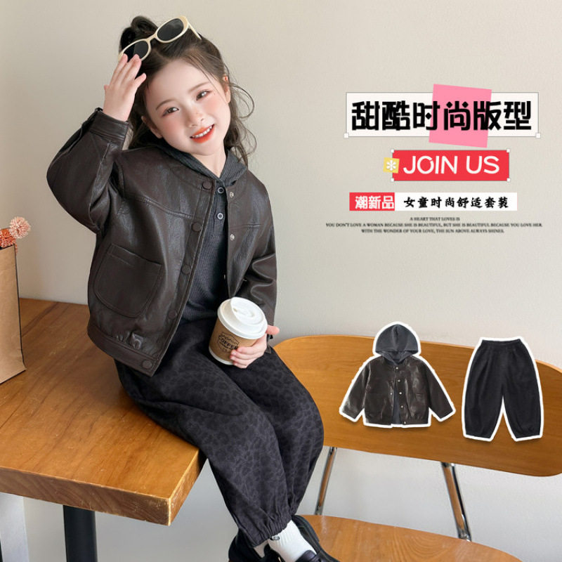 女童春秋季炸街夹克皮衣外套2026新款儿童宝宝漂亮森系牛仔两件套