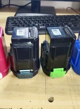 原装海尔吸尘器电池KYVOL吸尘器电池V20吸尘器电池21.6V 2500mAh