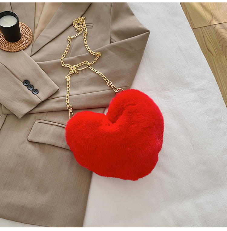 2021时尚毛绒心形包包女促销仿兔毛女包链条斜跨单肩桃心爱心