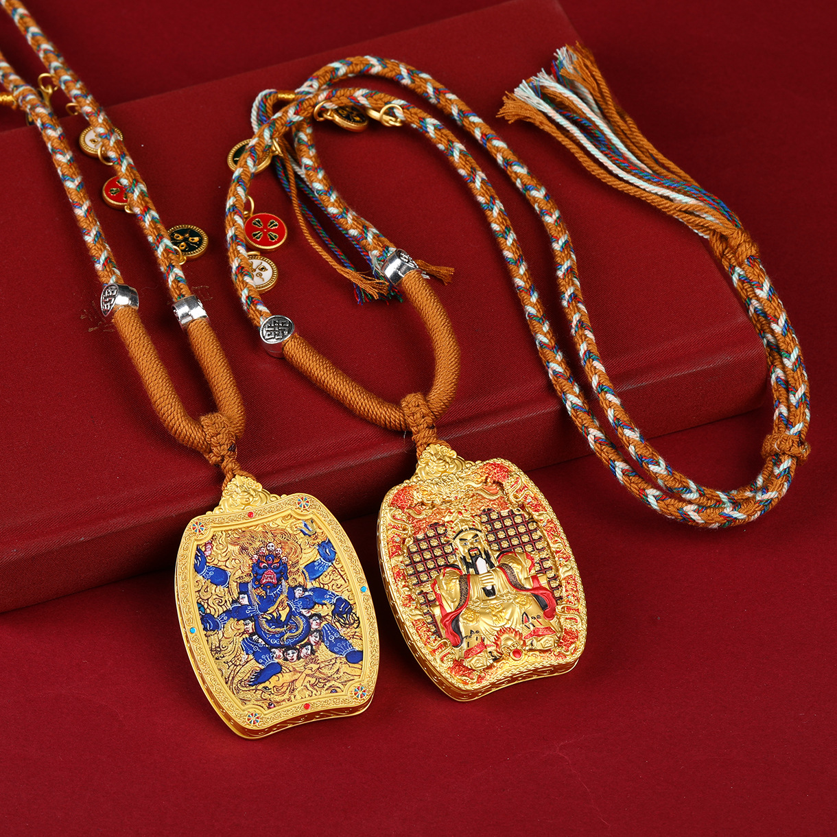 龙柱双面唐卡半手绘描金狐狸绿度母大黑天五爷八大守护神唐卡项链