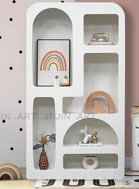 现代儿童房样板间趣味复古音响日历花瓶假书摆件套装