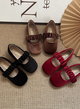 韩版童鞋2025女童秋季新款金丝绒豆豆鞋儿童洋气新年红色皮鞋单鞋