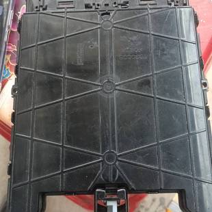 外观 BR208 议价奔驰原厂后排杯架 型号CPH