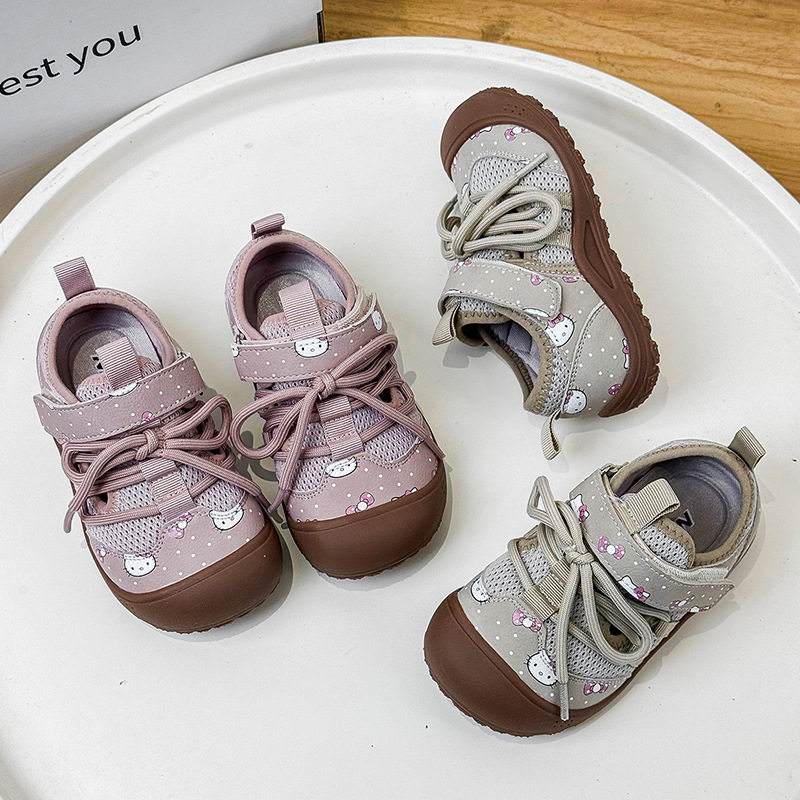 女童可爱猫咪鞋子2026春季新款儿童时尚小女孩宝宝软底德训休闲鞋