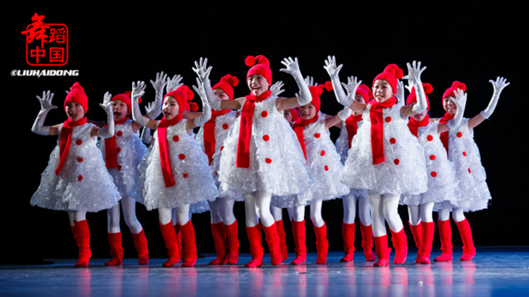 儿童元旦舞台小雪人蓬蓬裙演出服