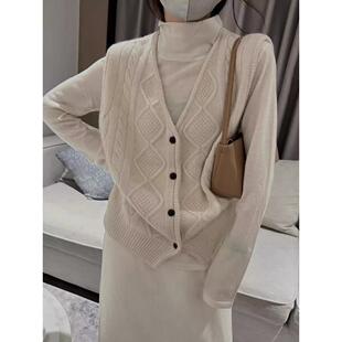 V领菱形麻花100%纯羊毛针织马甲开衫女2025秋冬新款宽松羊绒背心