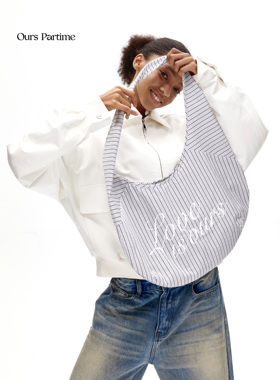 Ours Partime  “Love is ours”主题系列印花条纹单肩斜挎圆弧包