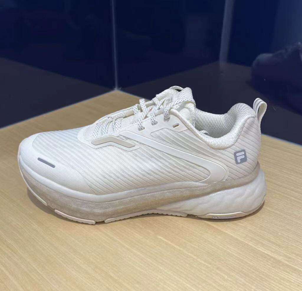 fila/斐乐2024年新款运动跑鞋