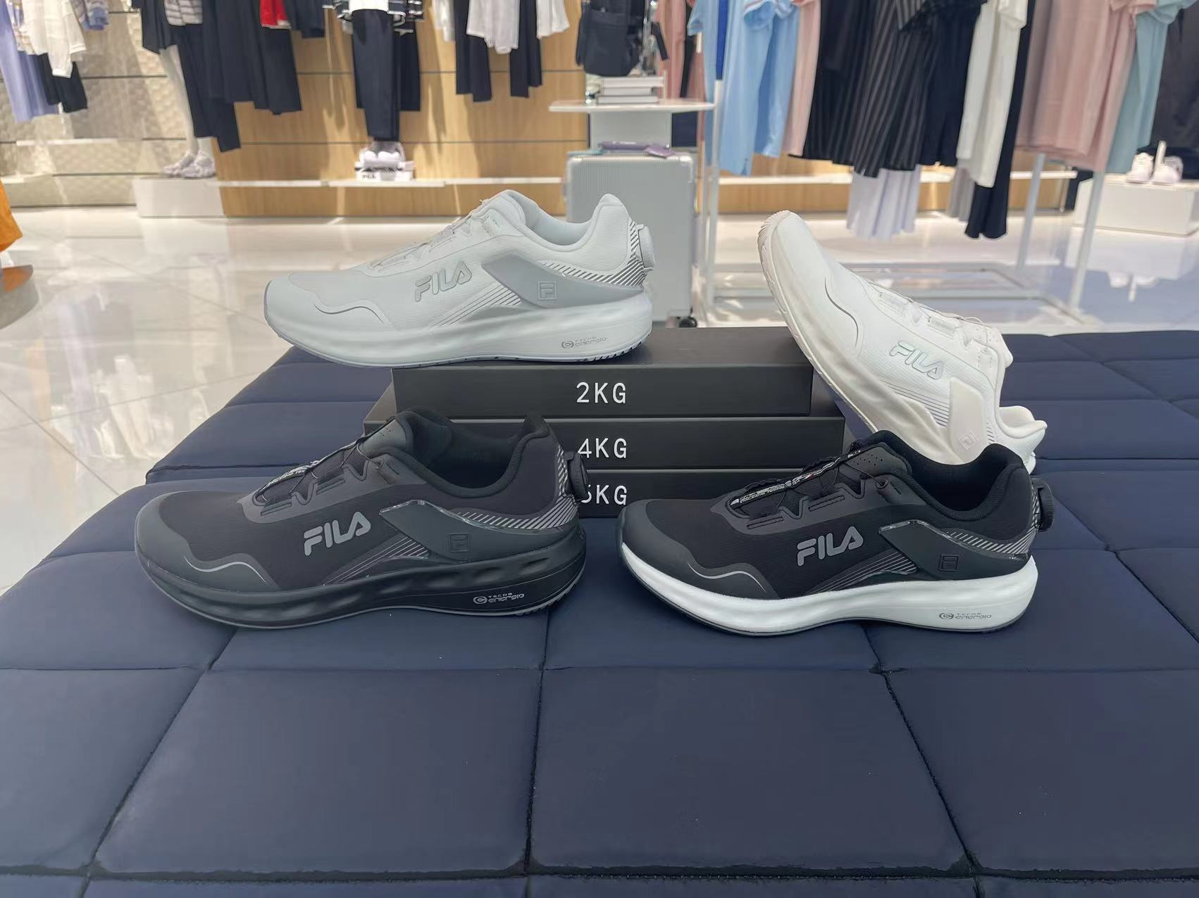 fila/斐乐2025年新款运动跑鞋