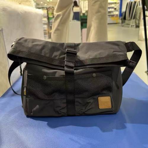 2025年冬季新款运动休闲挎包