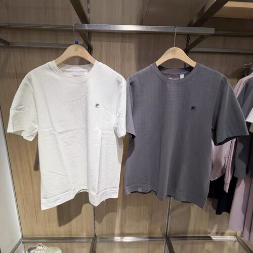男子舒适运动圆领针织短袖衫
