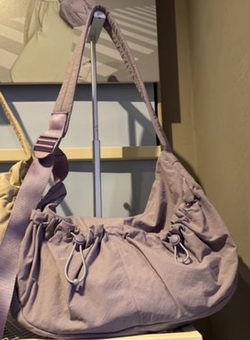 FILA斐乐2025夏秋新款男女士运动时尚单肩斜挎包T13U532124