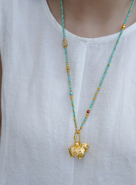 绿松石串珠小马吊坠项链女秋冬配饰毛衣链轻奢高级感小众复古饰品