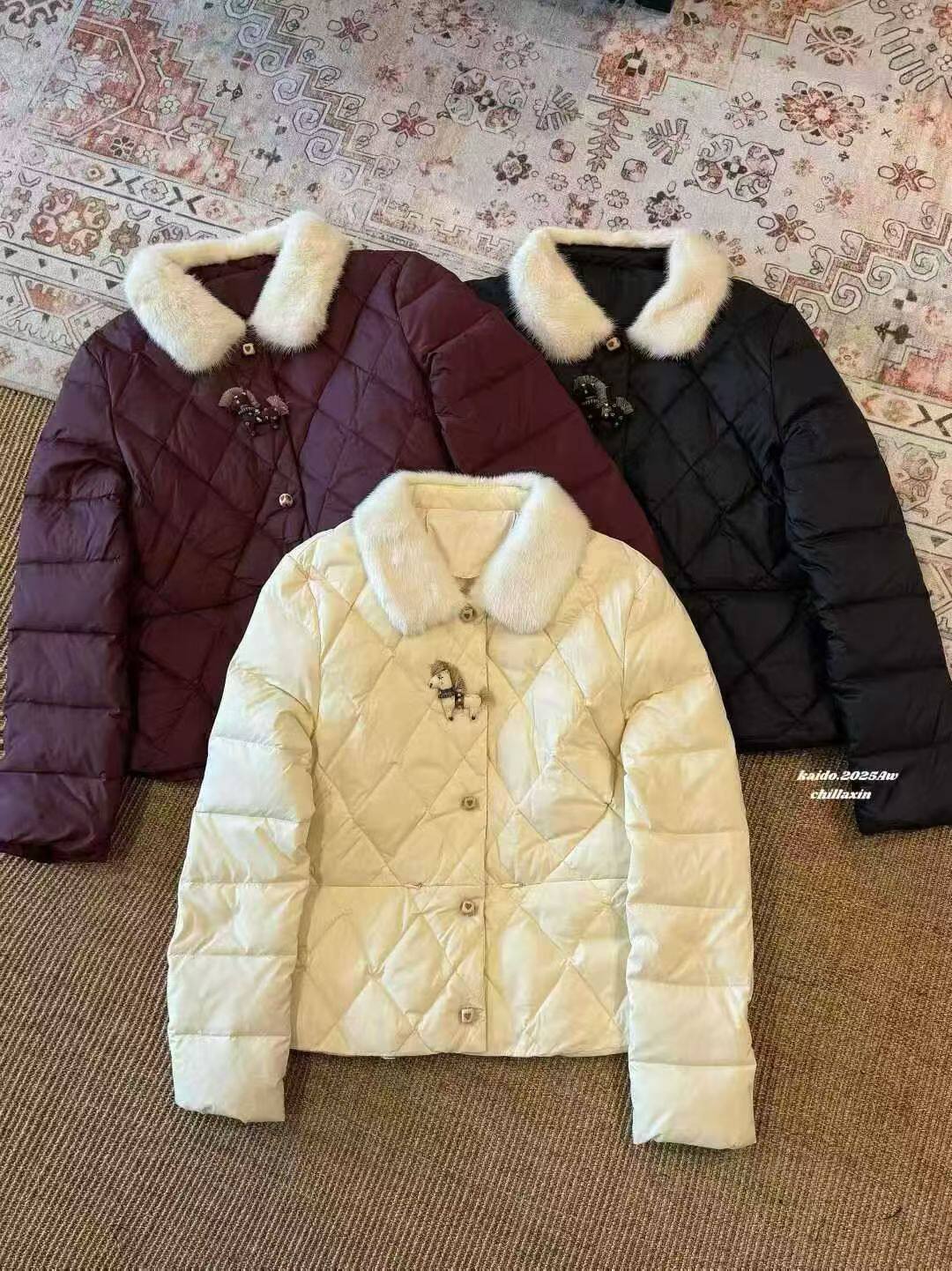 欧货正品百搭显瘦设计师款水貂毛领小马装饰羽绒服 特价不退不换