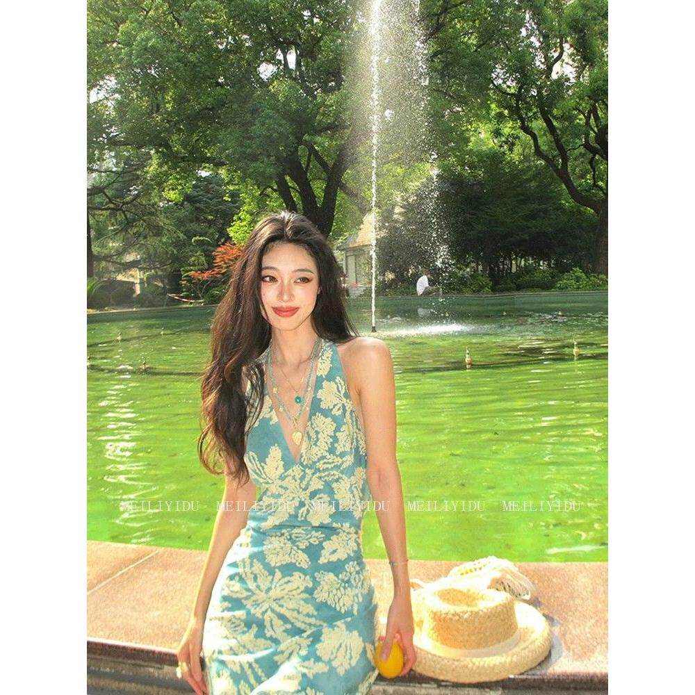 绝美海滩裙海边度假法式无袖挂脖收腰蓝色印花v领连衣裙露背长裙