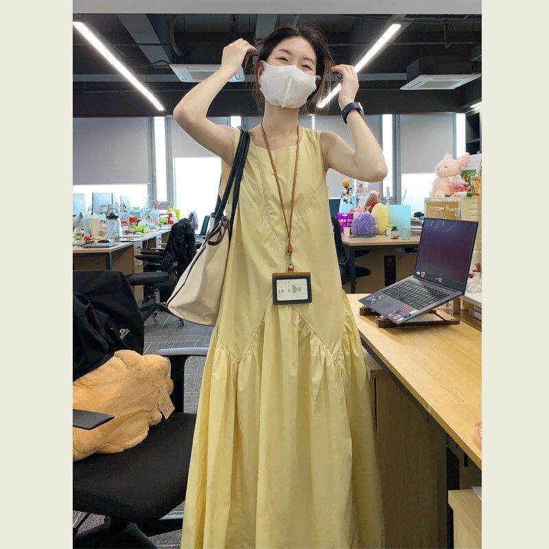 法式气质无袖背心连衣裙淡黄色女装夏季多巴胺甜美减龄a字长裙子