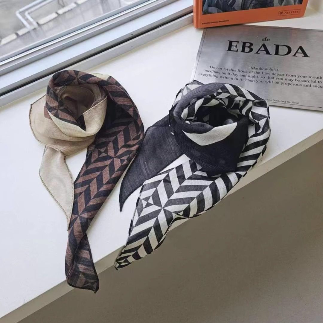围巾菱形ebada新款百搭黑白时尚气质秋冬装饰几何图案110&times;38cm