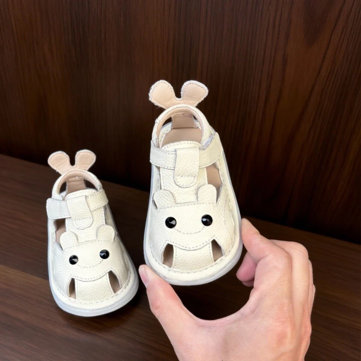 宝宝牛皮凉鞋真皮舒适软底防滑婴儿男童学步鞋女童夏季包头机能鞋