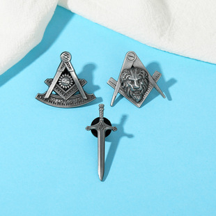 复古欧美太阳胸针狮子头徽章圣殿骑士大剑吊坠男士别针包包饰品
