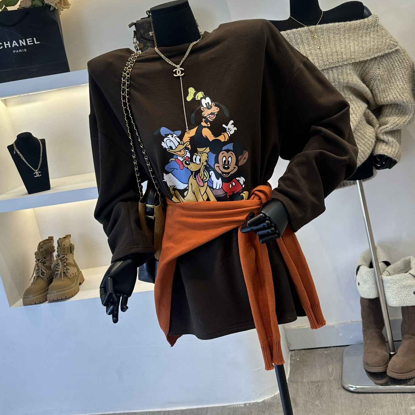 圆领卡通印花磨毛T恤打底衫上衣