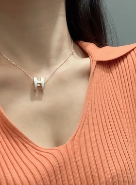 送女友情人节礼物H字母吊坠项链