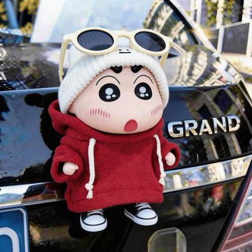 红色卫衣小新可爱车载桌面手办