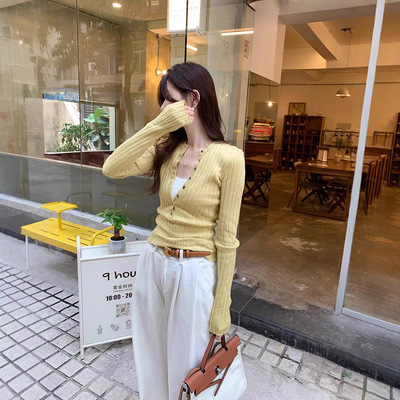 法式高级感红色针织打底衫内搭上衣女秋冬外穿设计感修身短款毛衣