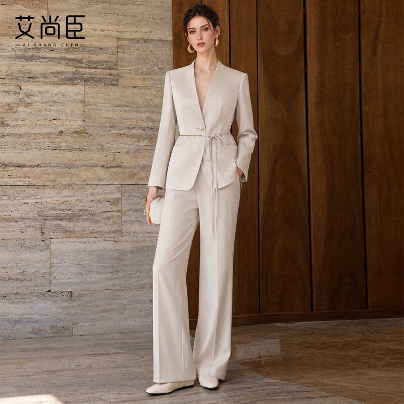 艾尚臣西装套装女士酒店前台接待