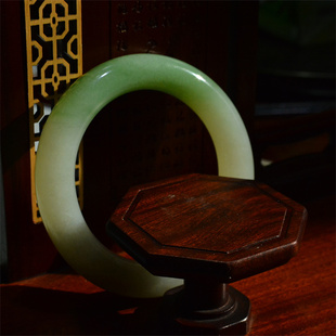 【和田玉白玉手镯带翠】56.7圈口直接12.4厚12.2天然玉石和田玉