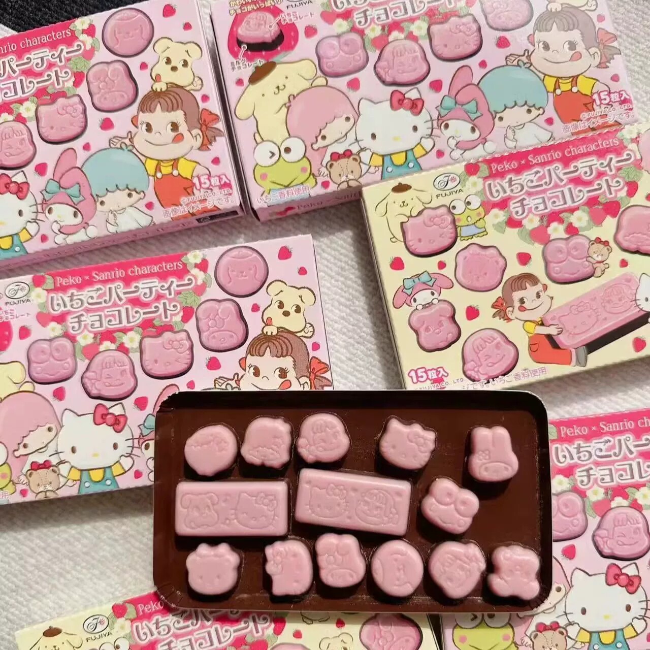 日本进口不二家牛奶草莓巧克力三丽鸥凯蒂kitty巧克力15粒/盒