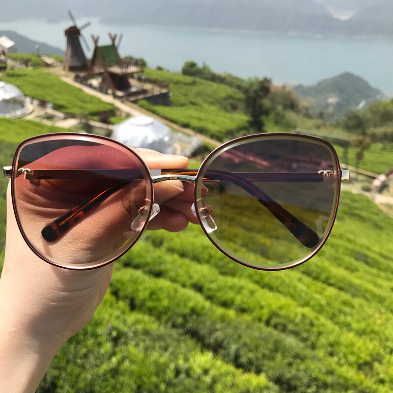 小香同款猫眼太阳镜素颜瘦脸显白复古眼镜百搭女韩版ins网红墨镜