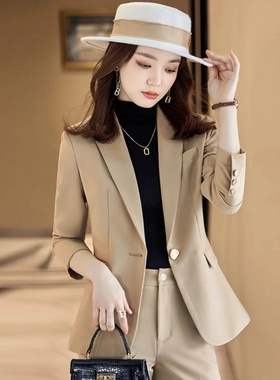 卡其色西装外套女春秋季2026新款职业套装高级感早秋小西服上衣短