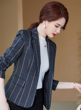 条纹小西装外套女春秋新款韩版复古短款时尚休闲今年流行西服上衣
