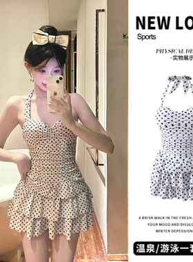 性感微胖女孩2025新款波点连体裙泳衣泡温泉保守显瘦遮肉大胸聚拢