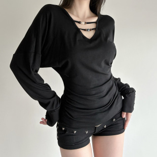 Black long-sleeve T-shirt秋季新品V领串珠收腰褶皱显瘦休闲上衣