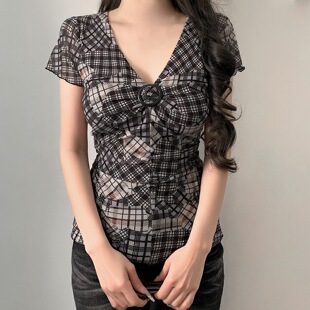 print sleeve欧美复古设计感格纹印花V领短袖 short neck Plaid