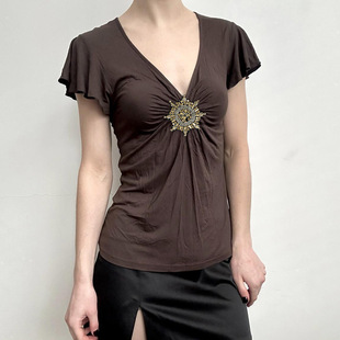 Deep Pleated Sequin Top 2026夏季 Knit 深V领褶皱亮片针织衫