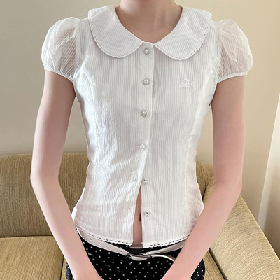 少女风娃娃领珍珠排扣泡泡袖衬衫