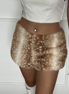 Fashion plush hip-packed hot pants秋冬美式毛毛拼接低腰短裤女