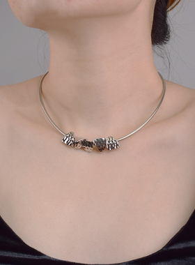 轻奢小众设计高级感颈圈choker
