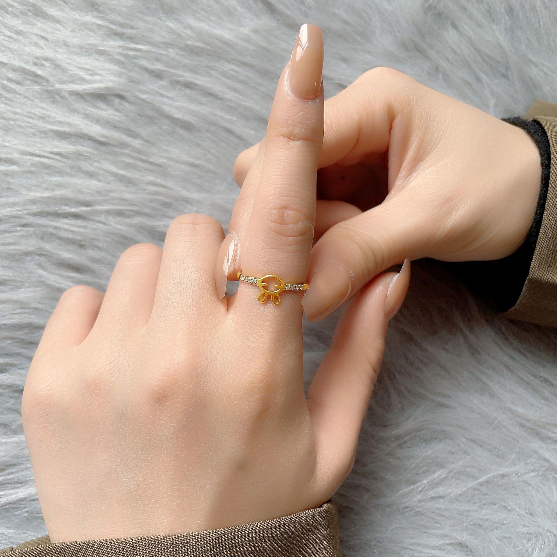 2023本命年时尚网红百搭CNC镶钻镂空兔子戒指 食指钛钢萌兔戒指女