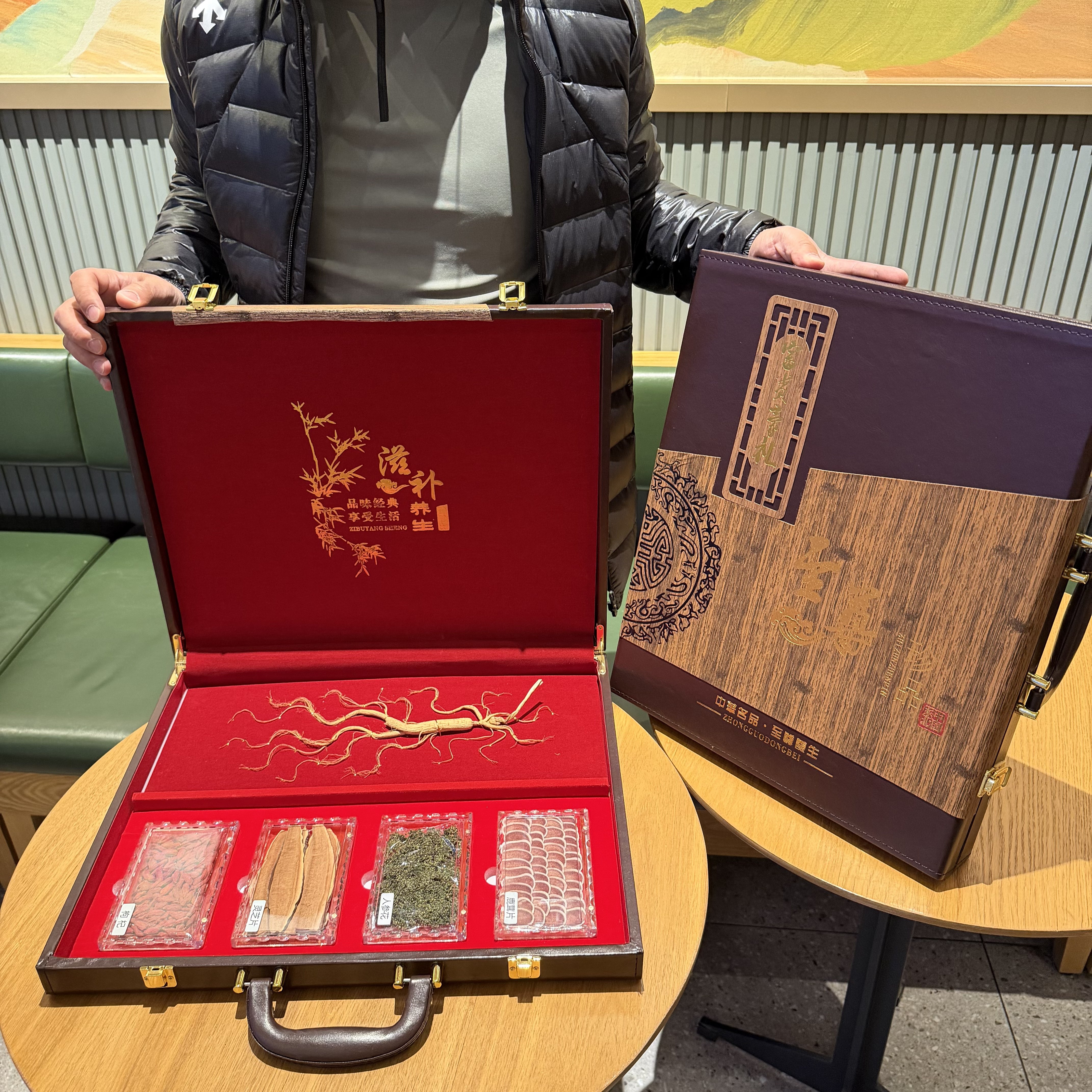 长白山人参礼盒高端鹿茸鹿鞭灵芝元旦新年节庆送礼领导长辈
