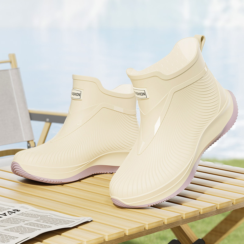 新款时尚雨鞋女款外穿短筒雨靴厨房轻便防滑防水水鞋软底舒适胶鞋