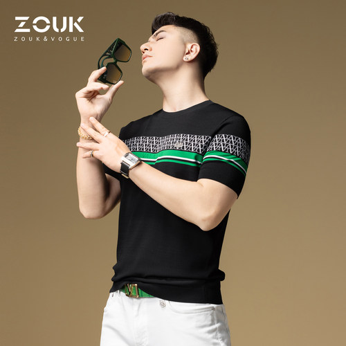 zouk金属质感字母胸标针织T恤