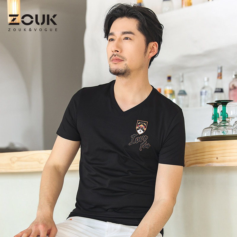 ZOUK男士v领徽章小蜜蜂刺绣t恤男短袖潮牌ins简约纯棉原宿港风夏