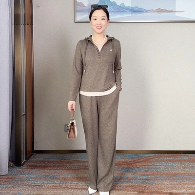 2025新款中年妈妈五十多岁洋气套装秋装贵夫人女装中老年两件套装