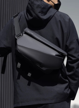 法国MlCANl KONS男士斜挎包通勤胸包男款邮差包背包运动单肩包潮