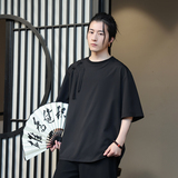 黑色