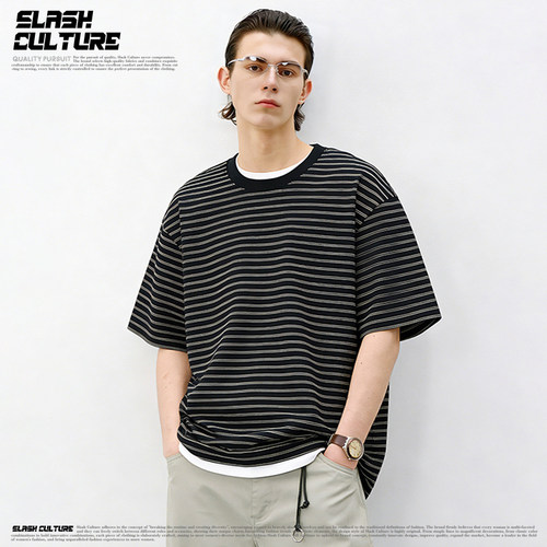 黑底细条纹重磅日系宽松五分袖T